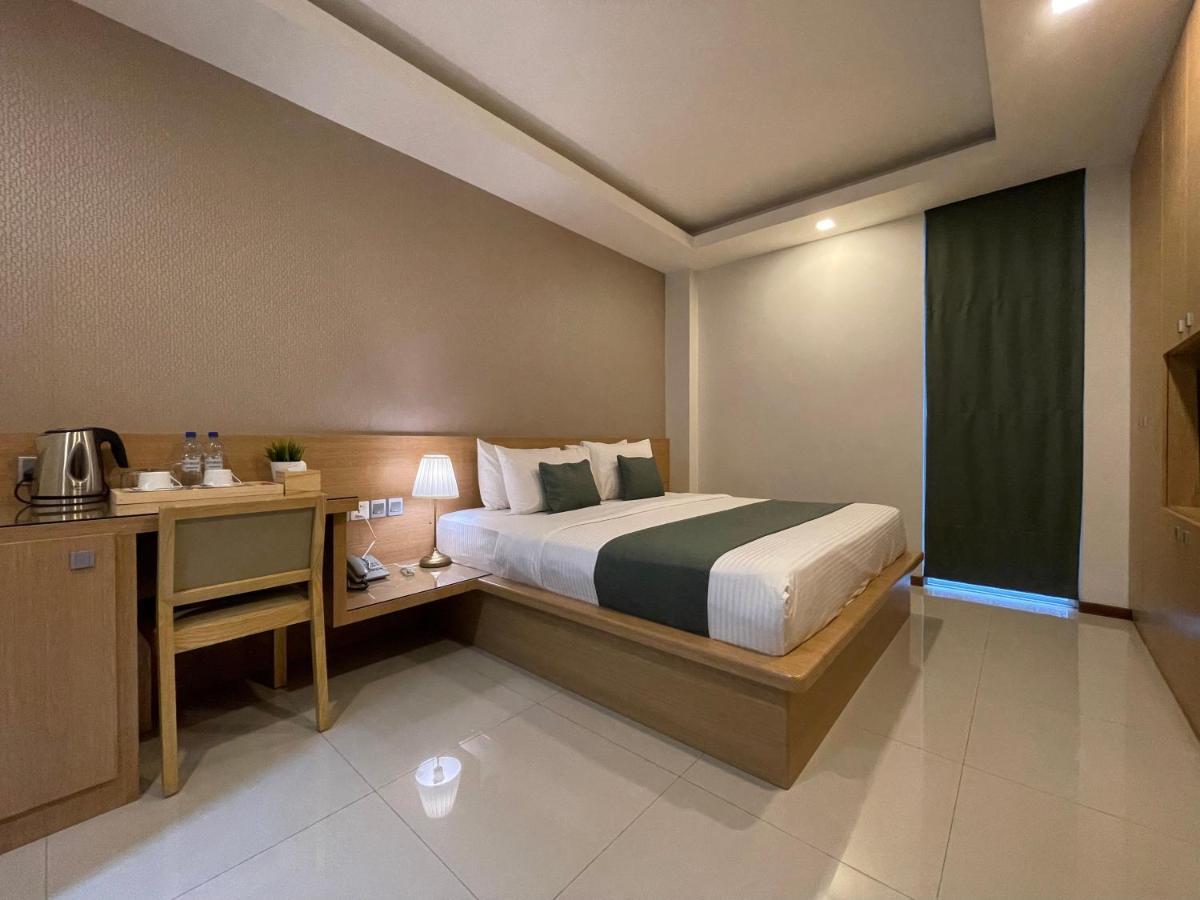 Huvan Beach Hotel At Hulhumale Zewnętrze zdjęcie