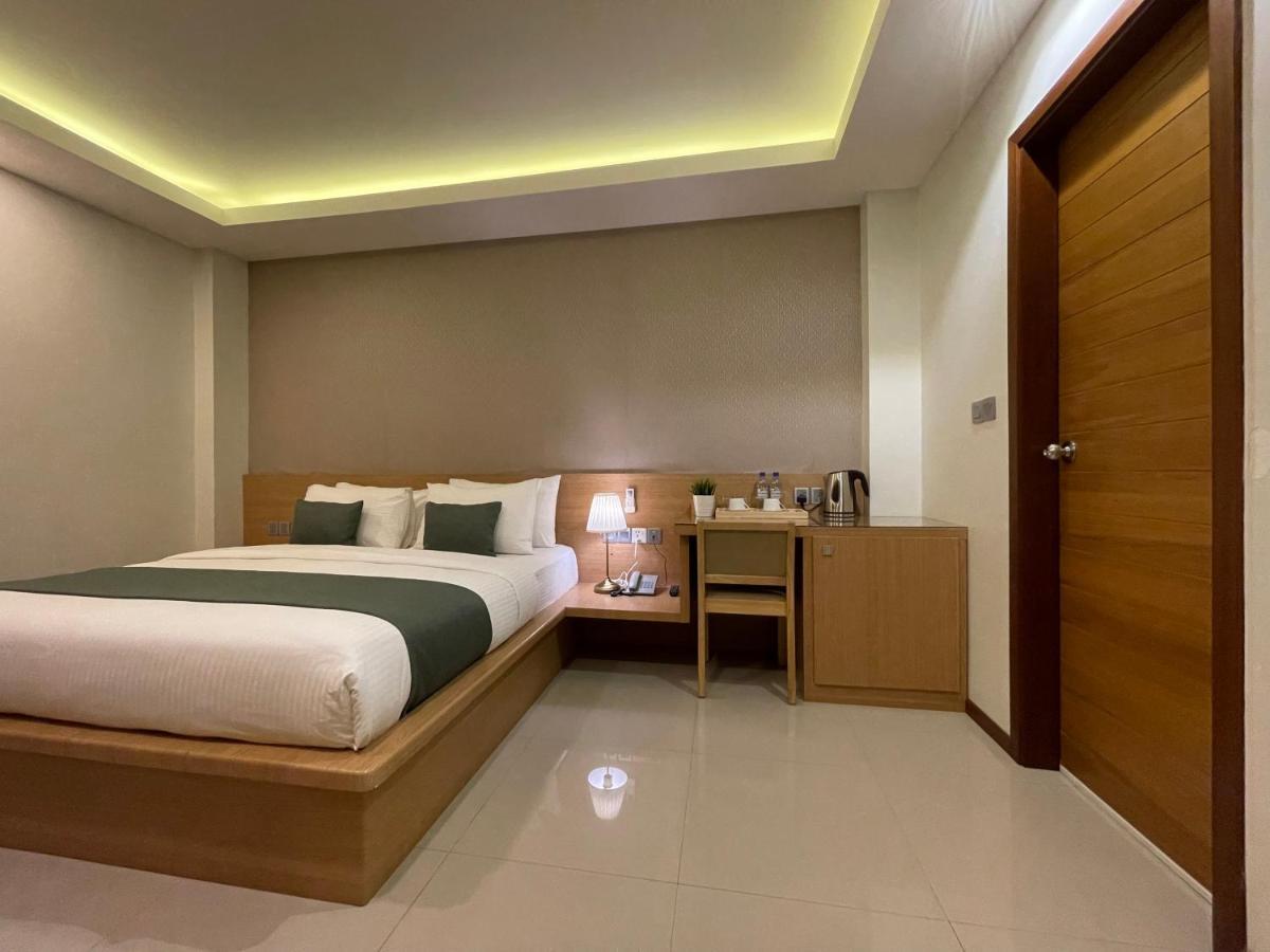 Huvan Beach Hotel At Hulhumale Zewnętrze zdjęcie