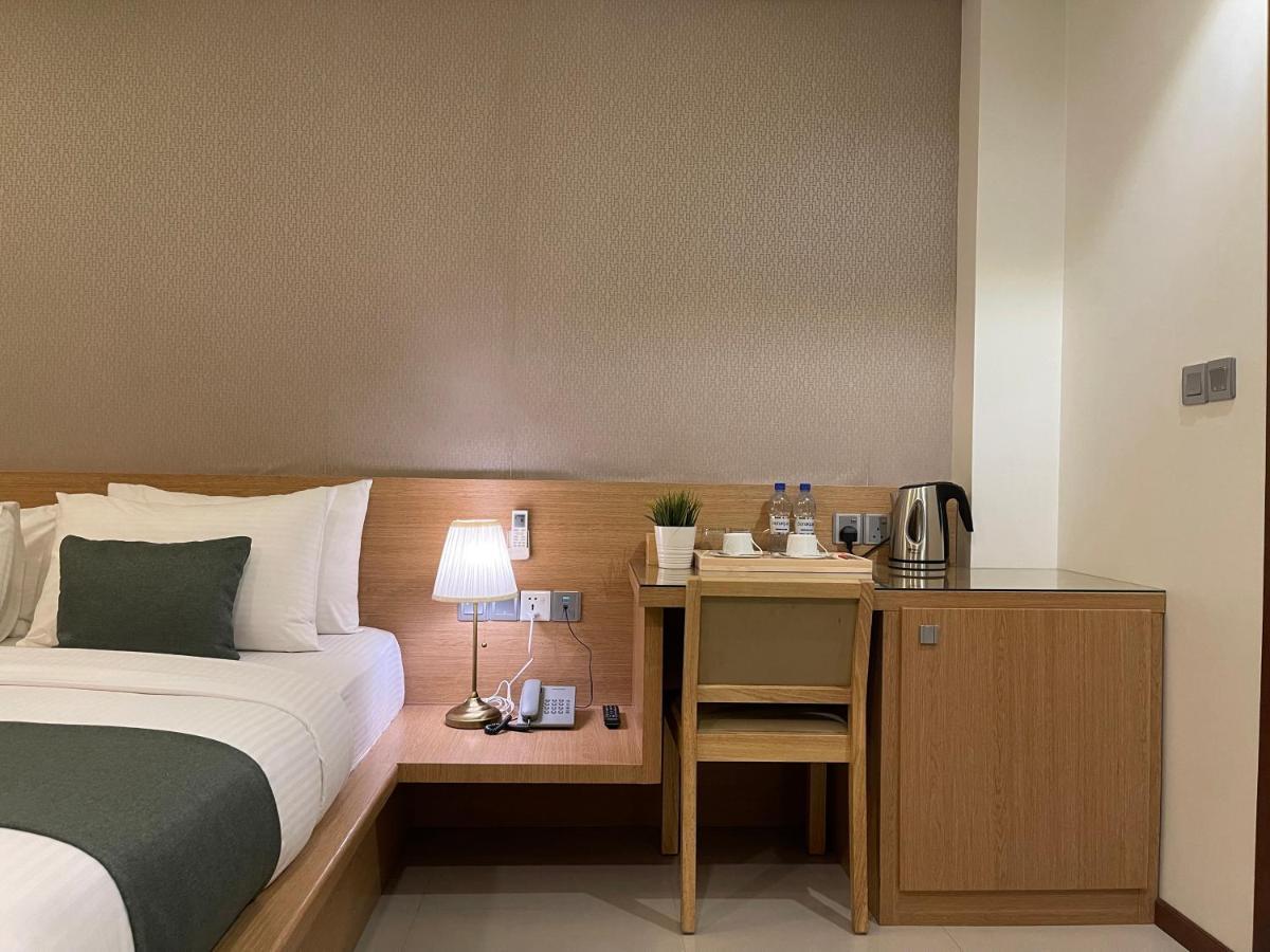 Huvan Beach Hotel At Hulhumale Zewnętrze zdjęcie