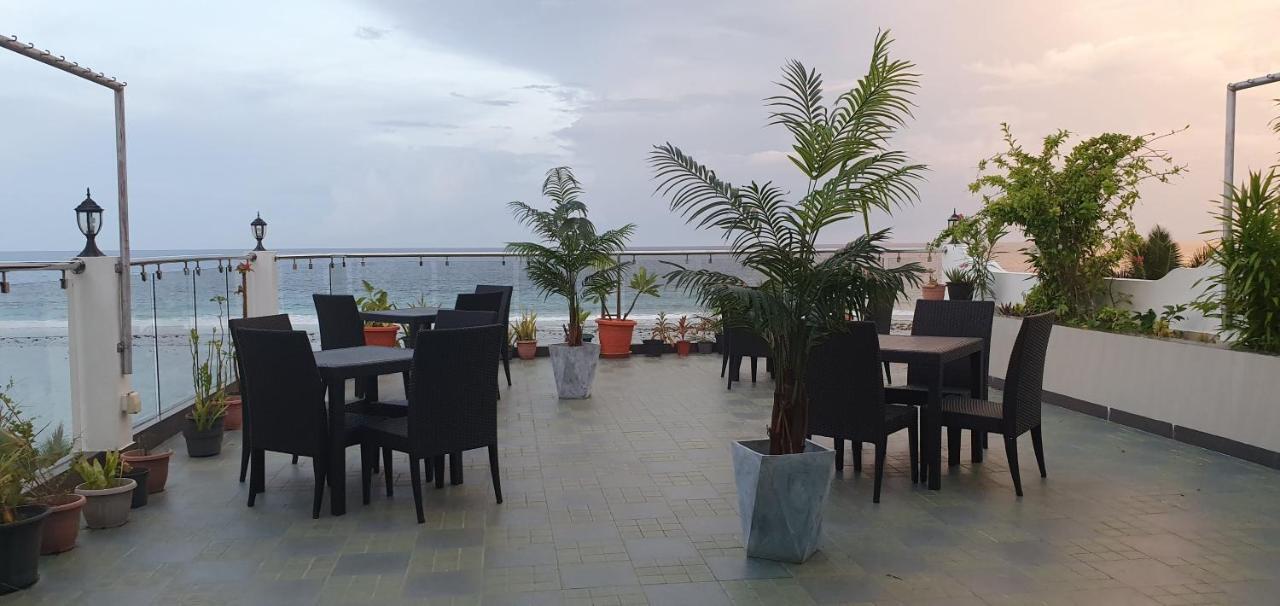 Huvan Beach Hotel At Hulhumale Zewnętrze zdjęcie